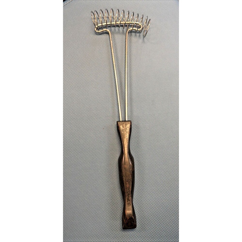 Vintage Cutco Mix Stir Whisk Egg Beater Stainless Steel Wire Coil Brown Handle